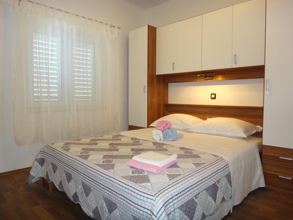 Apartments Selina Vinisce Quarto foto