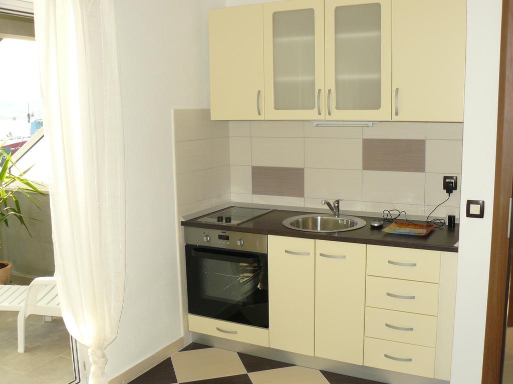 Apartments Selina Vinisce Quarto foto